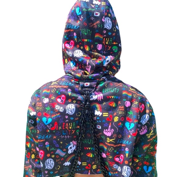 Chained crop hoodie - Picture 3 of 5